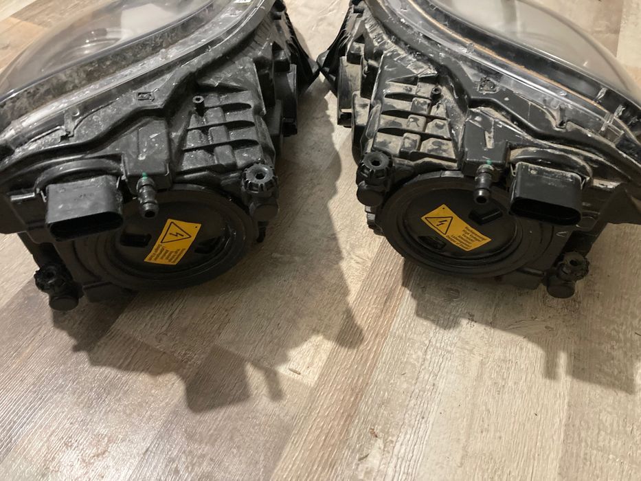 Фарове за Porsche Macan