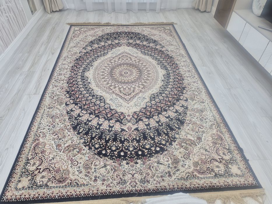 Ковёр 2×3 Продам бу ковёр. Состояние отличное