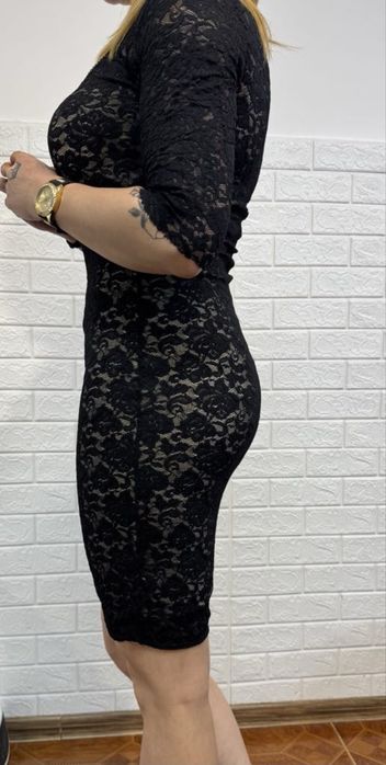 Нова дантелена рокля Denny Rose M