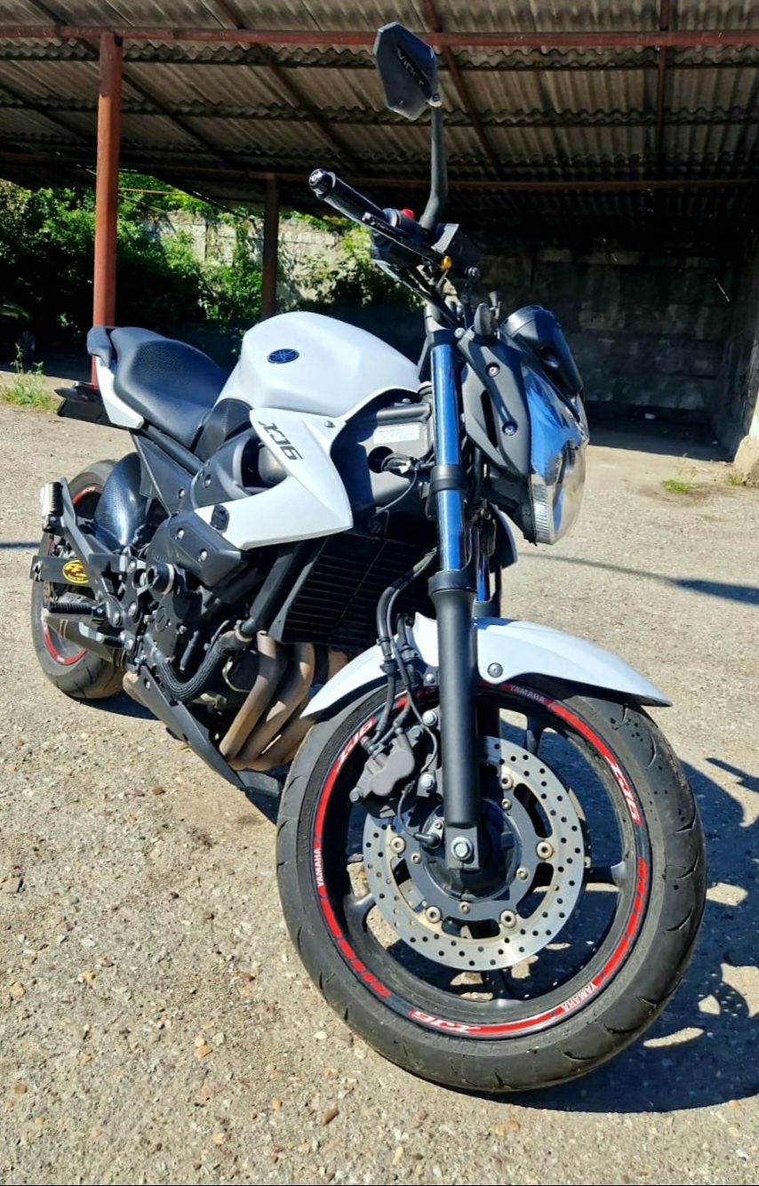 Vand motocicleta Yamaha XJ6