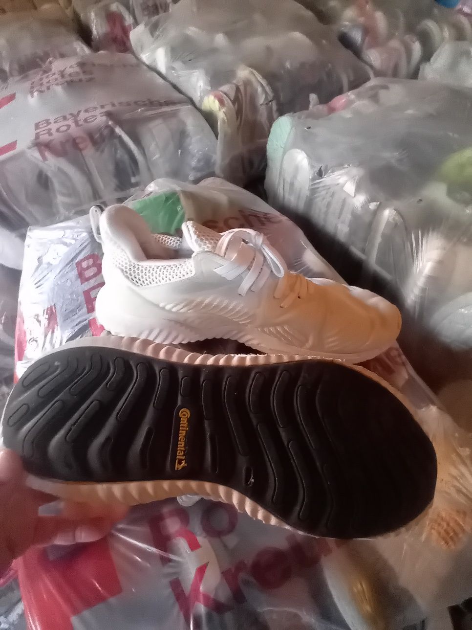 Adidasi second hand