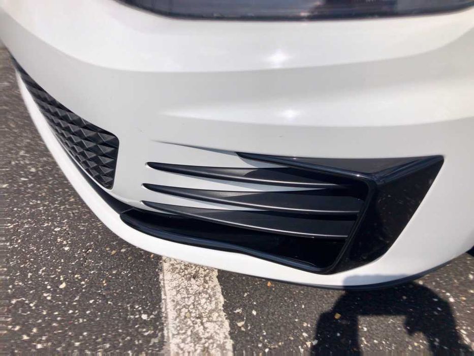 Ornamente SRS-Tec pentru bara fata  VW Golf 7  GTI / GTD