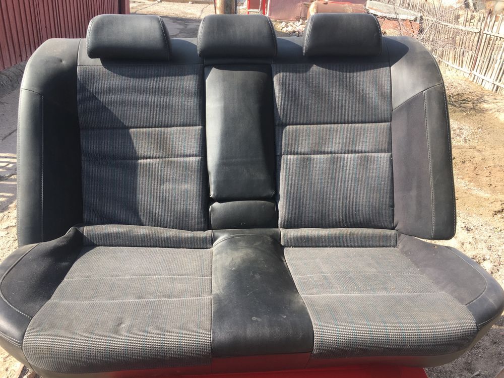 Задние сиденья (диван) от  subaru legacy (BE5 кузов)