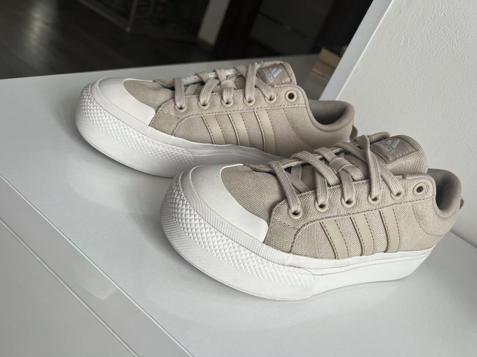 Уникални кецове Адидас 36 2/3