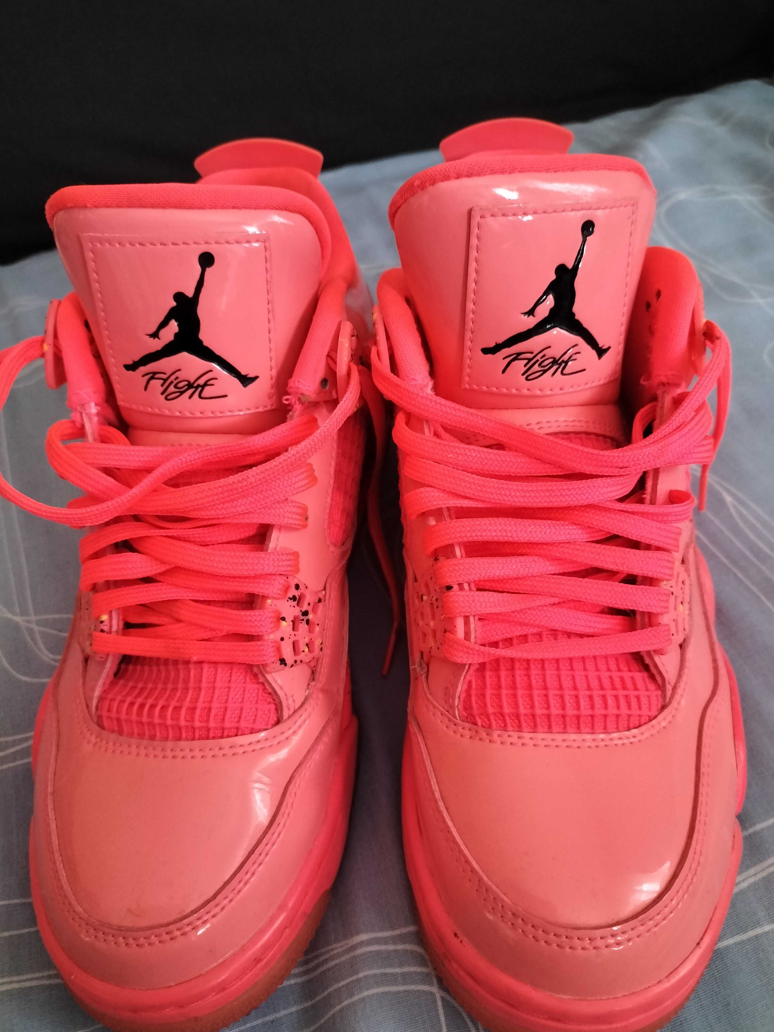 Продавам AIR JORDAN почти нови
