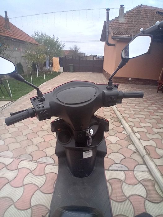 Vând scuter electric