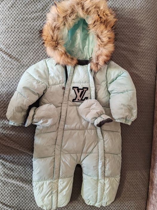 Зимний детский комбинезон