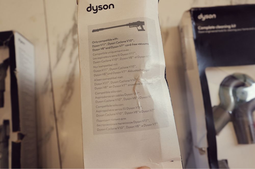 Dyson Complete cleaning kit accesorii casa si masina aspirator