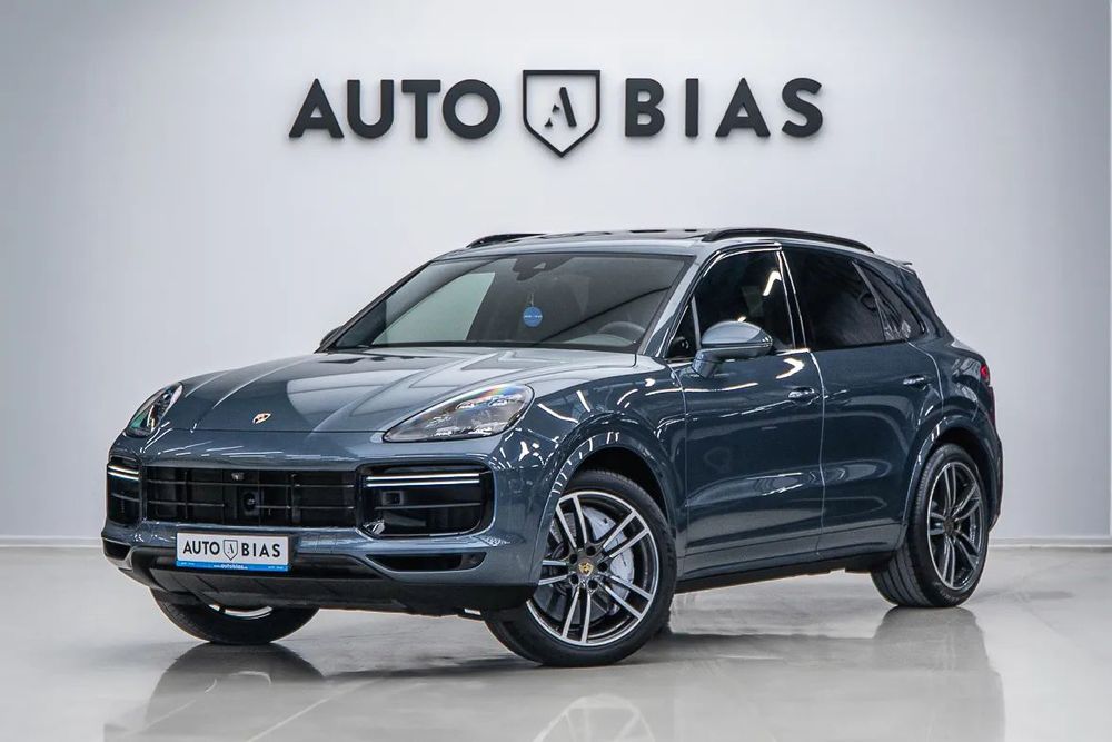 Porsche Cayenne MATRIX/Panoramic/ACC/V8 Bi-Turbo/Garantie Porsche/BOSE/Chrono/TVA