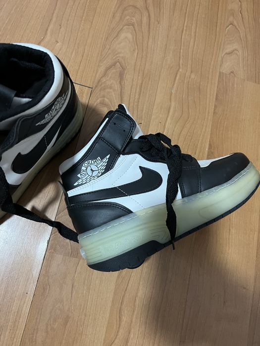 Vand adidasi Nike air jordan