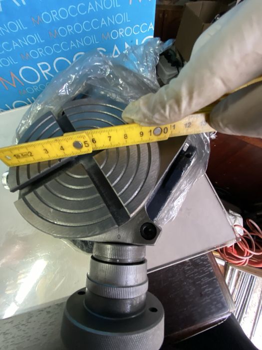 Въртяща маса за струг фреза