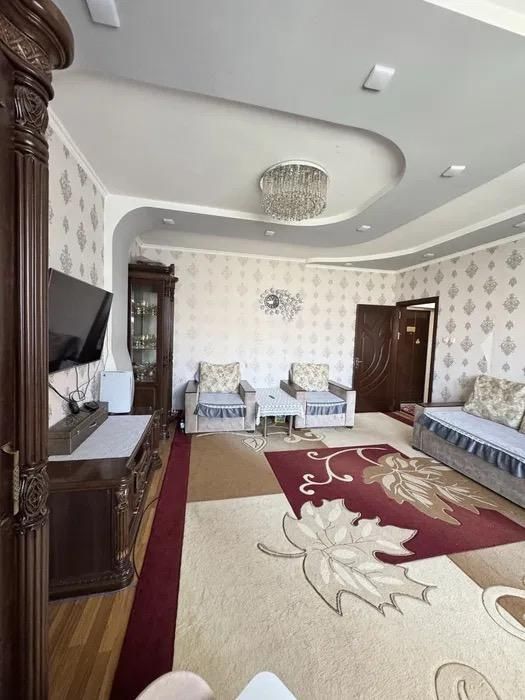 Квартира 2/6/9 Паркентский 62м2 Мебель техника все раздельно 
Мебель т