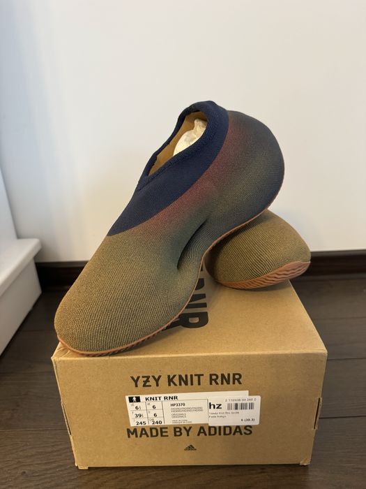 Adidasi Yeezy KNIT RNR