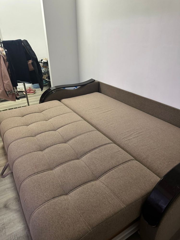 Продам диван 150.000