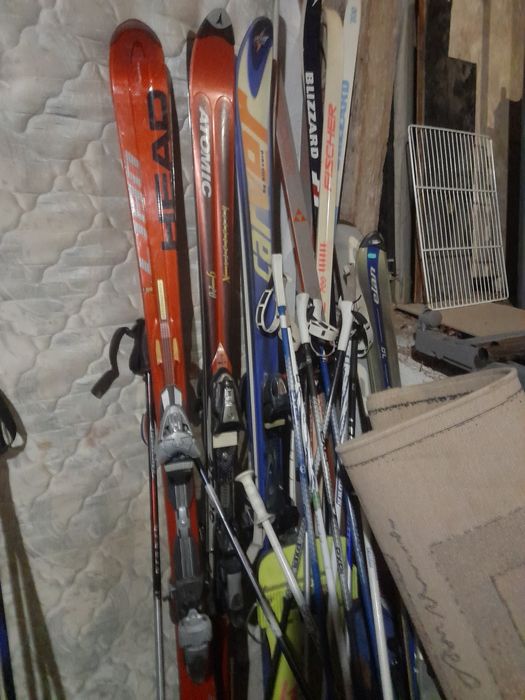 Schiuri și clăpari modele si mărimi diferite 100-150 lei pereche