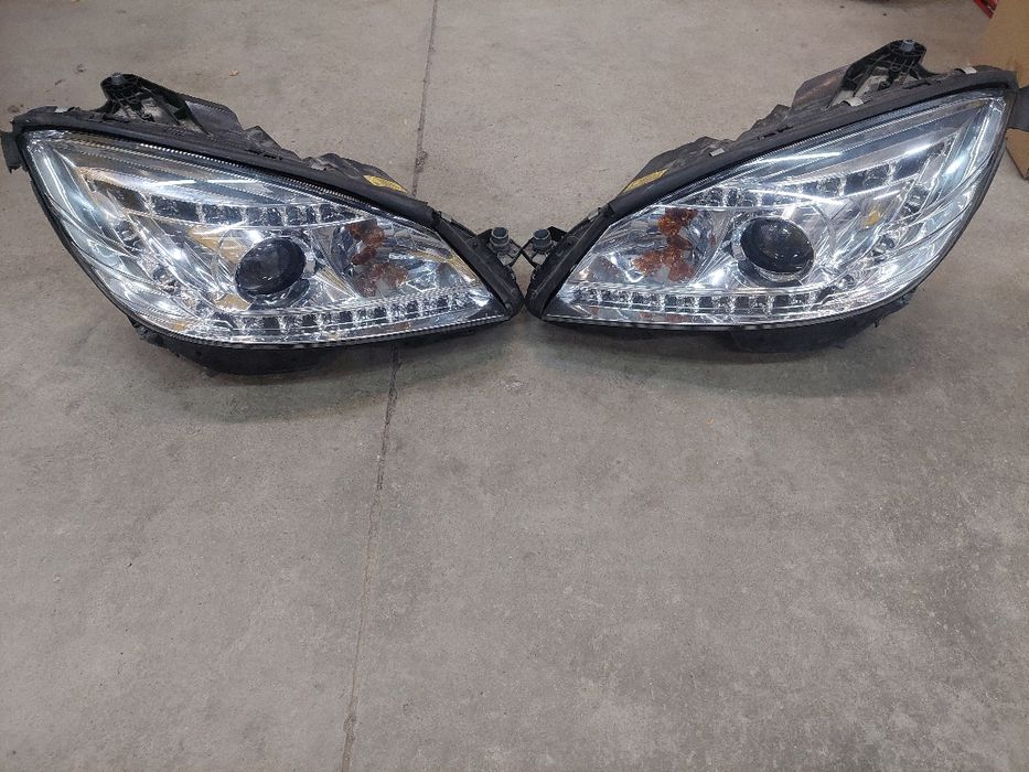 Фарове за мерцедес ц класа w204 тунинг почти нови