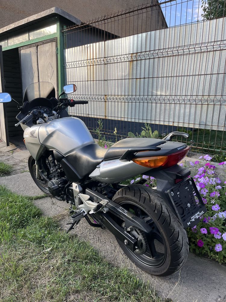 Honda cbf 600 S pc38