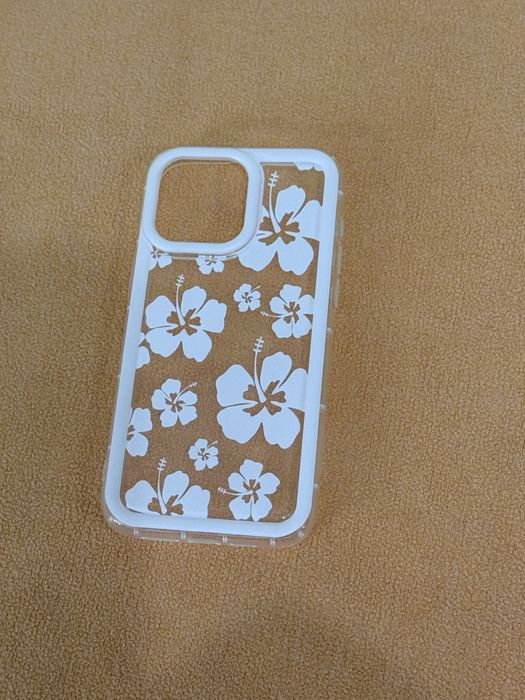 Прозрачен калъф с бели цветя за iphone 15 pro max