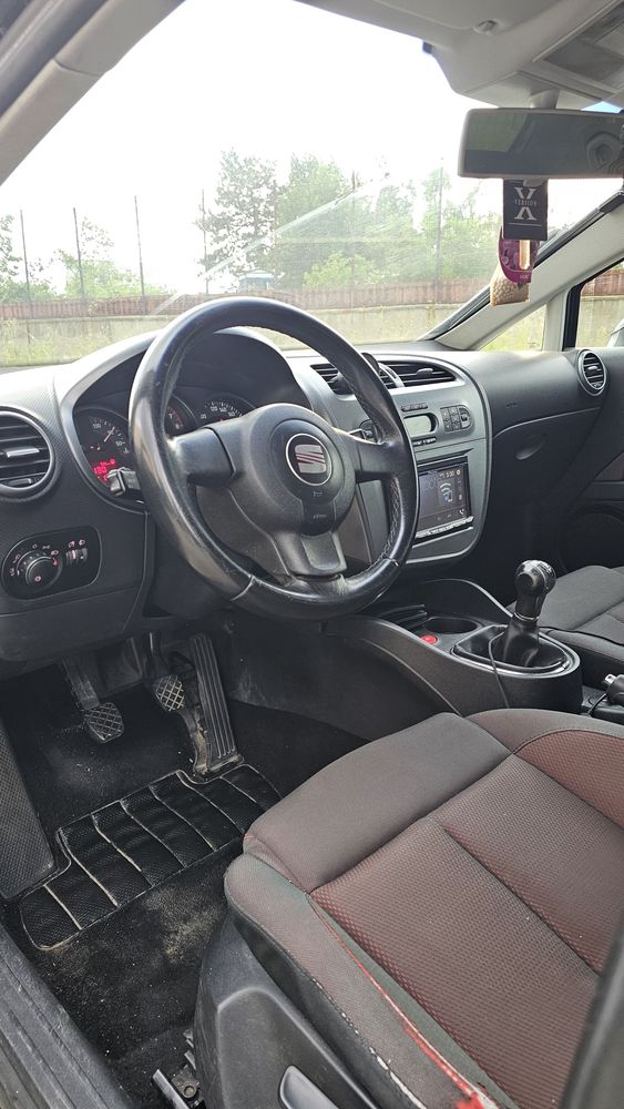 SEAT LEON 2006 1.6 mpi 102 cp