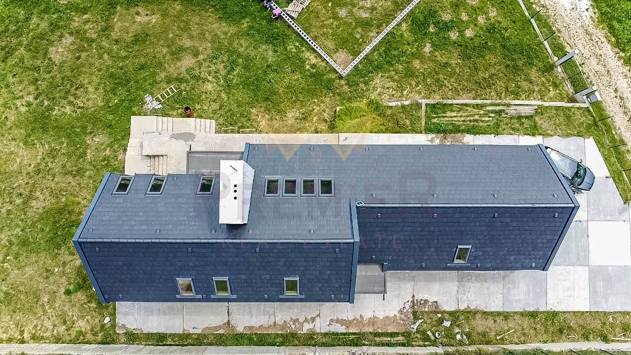 Продава се Къща в с. Звездица, Област Варна - 326 кв.м за 813 €/кв.м - Снимка #4