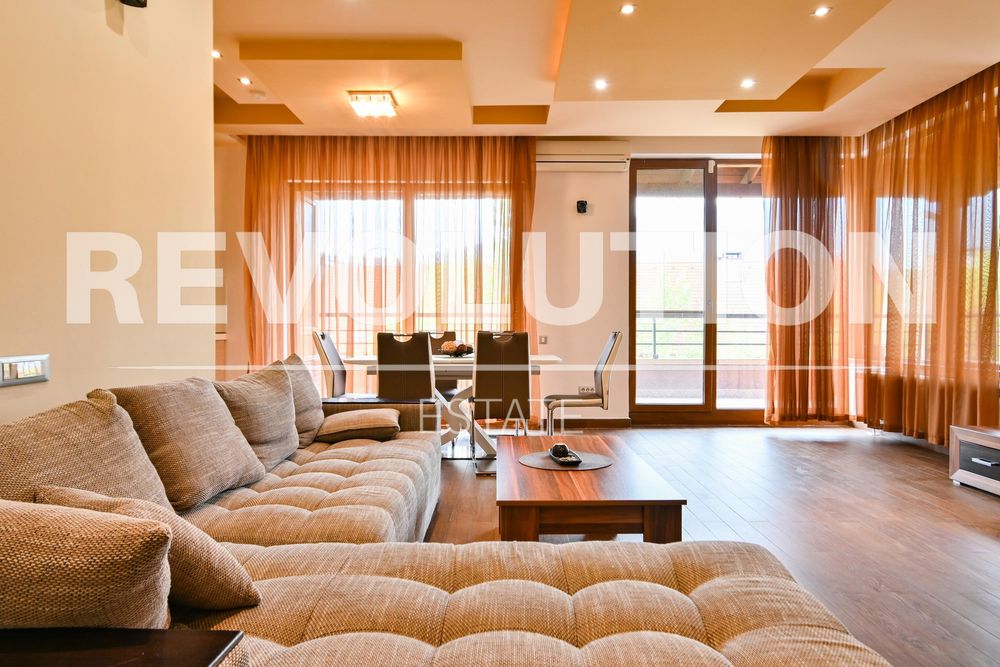 Дава се под наем Четиристаен апартамент в София, Витоша - 300 кв.м за 1900 € - Снимка #1