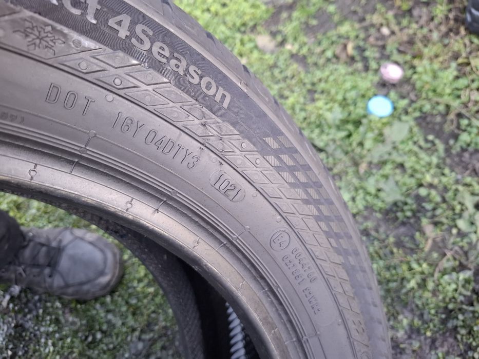 Vand set 4 anvelope 225 55 17 C continental de iarna dot 2021