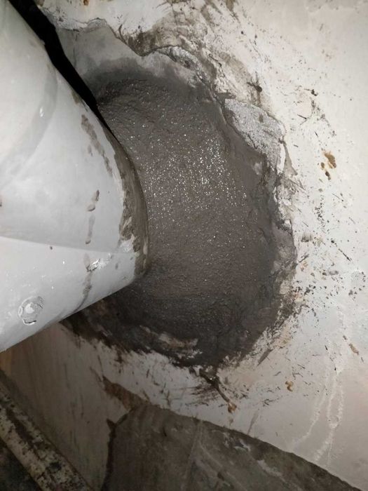 Гидроизоляция мест ввода коммуникаций Остановка активных течей