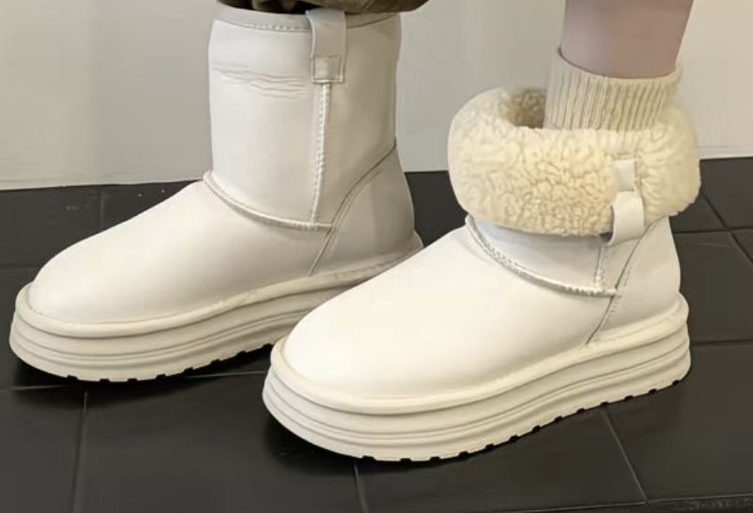 Угги 38 р. Новые. Не подошел размер. Больше тонку с