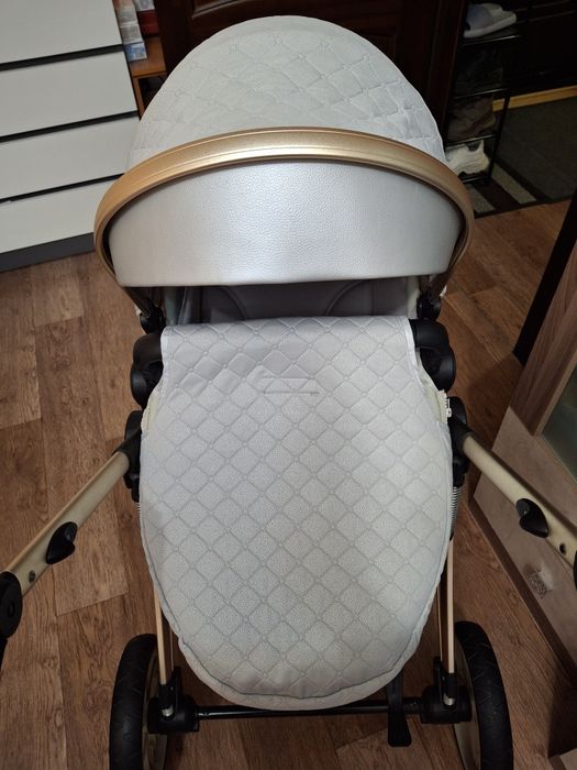 Коляска в хорошем состоянии