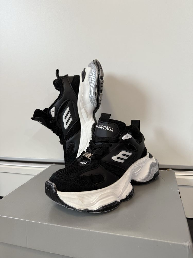Balenciaga обувки