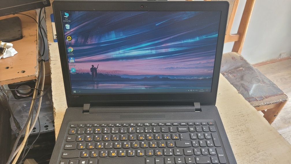 Lenovo noutbuk sotiladi