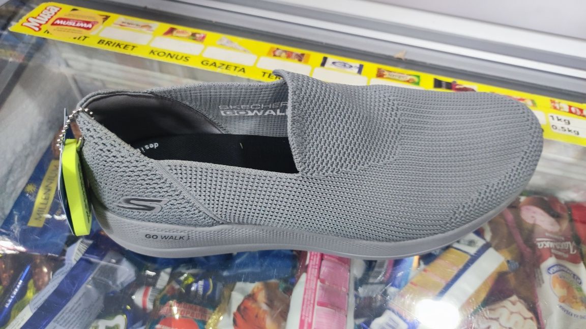 SKECHERS yozgi seriy rang