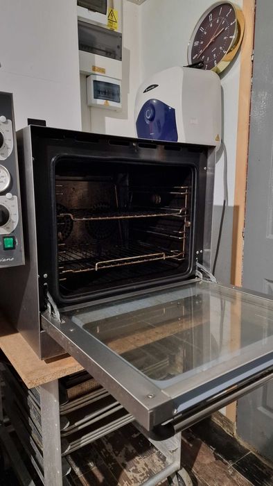 Cuptor electric cu aer cald Bartscher