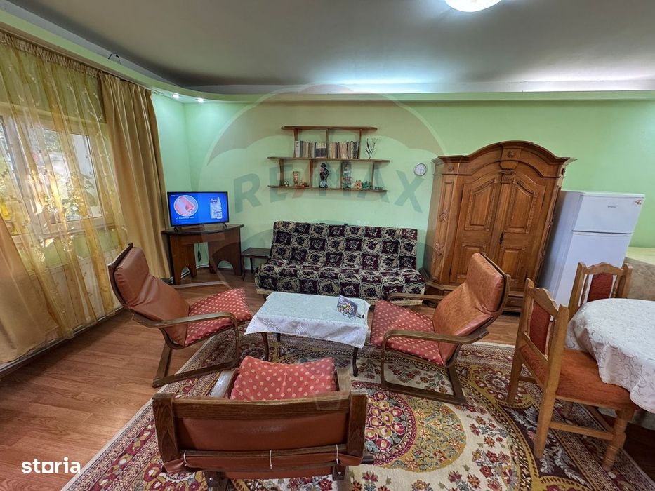 Casă / Vilă cu 5 camere de închiriat în zona Calea Romanului