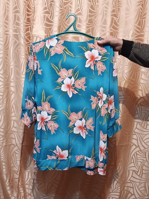 Продам туники каждую по 7000т торг уместен все хорошего качества