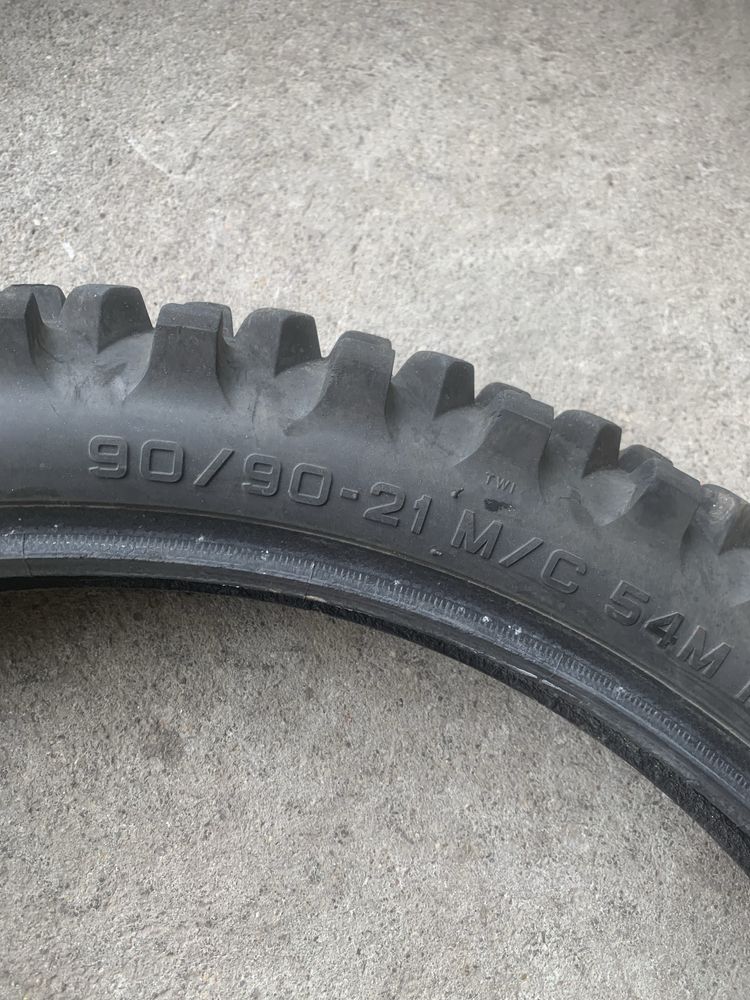 Гума 90/90-21  Metzeler/Крос/Ендуро DOT 2025
