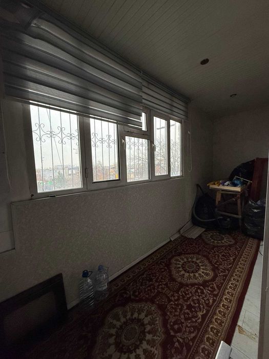 Юнусабад 11 кв  4-хона. Раздельный. 3-этаж/4. Срочно.