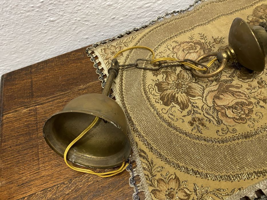 Винтидж белгийски полилей с кехлибарено стъкло и месинг 1950-те