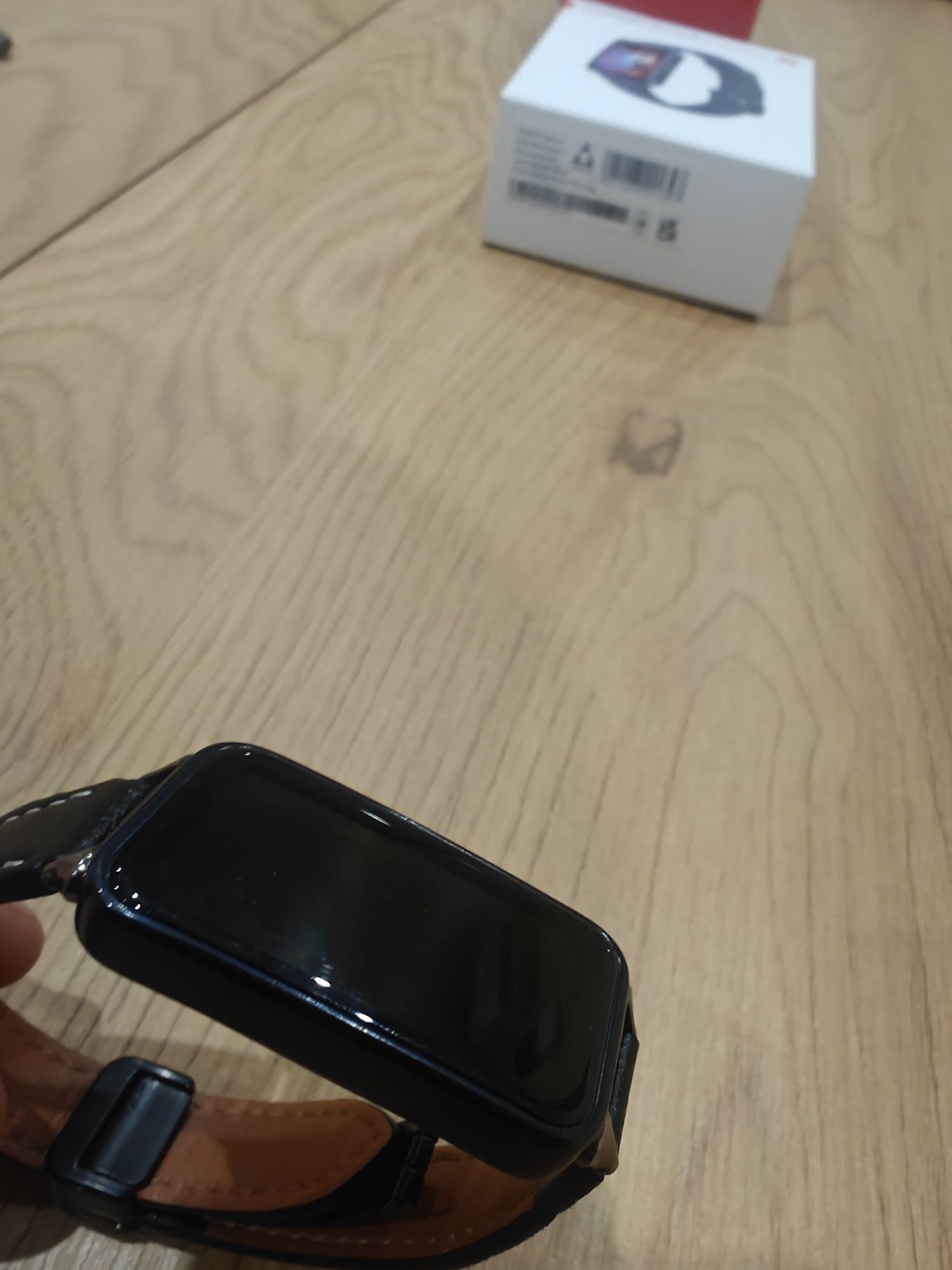 Смарт гривна Huawei Band 8