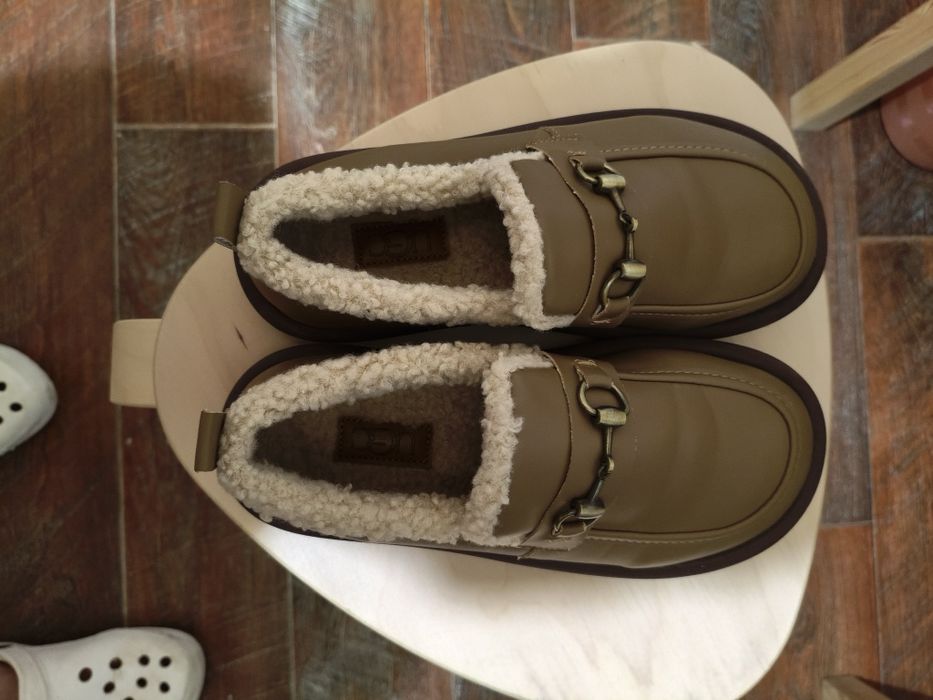 Продам женскую обувь