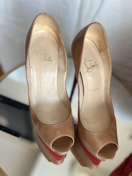 Christian Louboutin pumps size 37