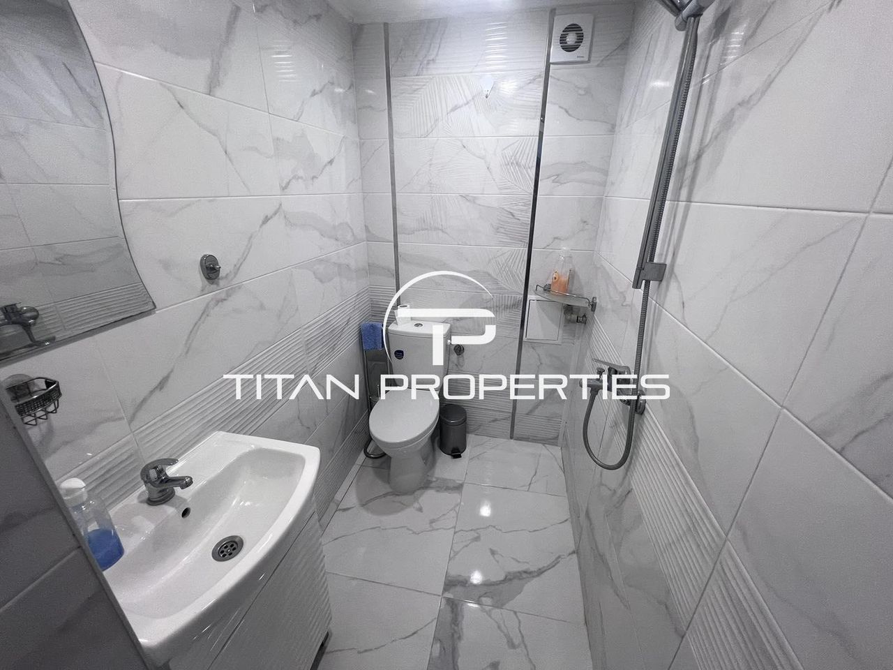 Дава се под наем Двустаен апартамент в Бургас, Център - 52 кв.м за 459 € - Снимка #7