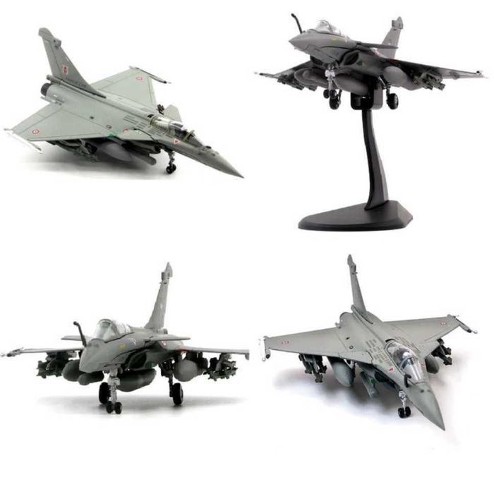 Macheta avion metalica Dassault Rafale B Nato scara 1:100