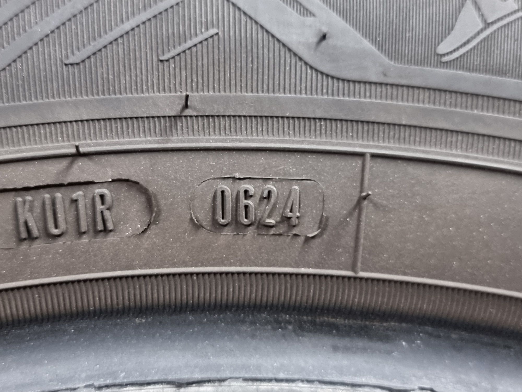"Dot 23-24" 215/65/17 Goodyear 4Броя: 480лв 7.5мм