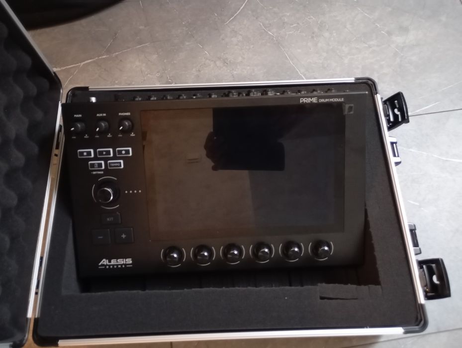 Alesis Strata Prime