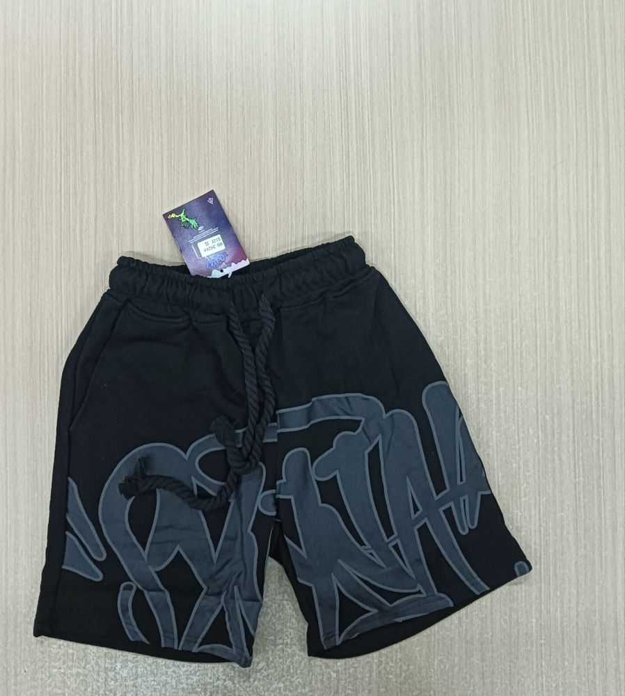 Syna World t-shirt and shorts
