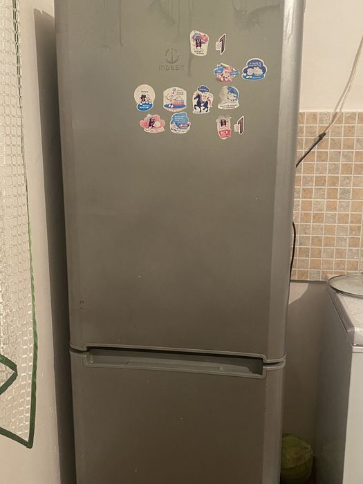 Продам холодильник б/у в хорошем состояние