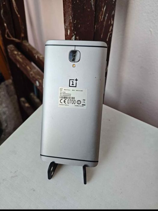 Телефон One plus 3