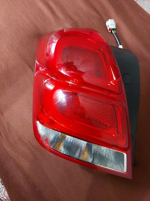 Продам задний левый светодиодный фонарь на Шевроле Трекер