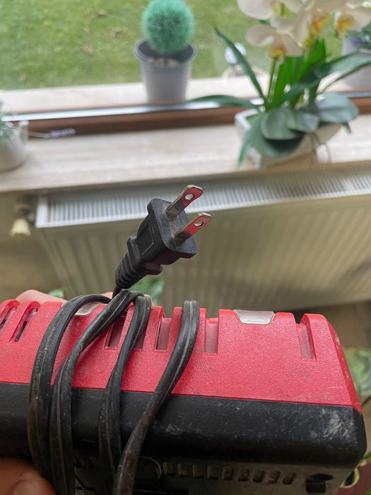 Incarcator Milwaukee 110V